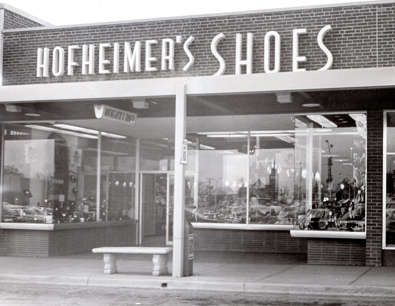 1965-12-03 Hofheimer's